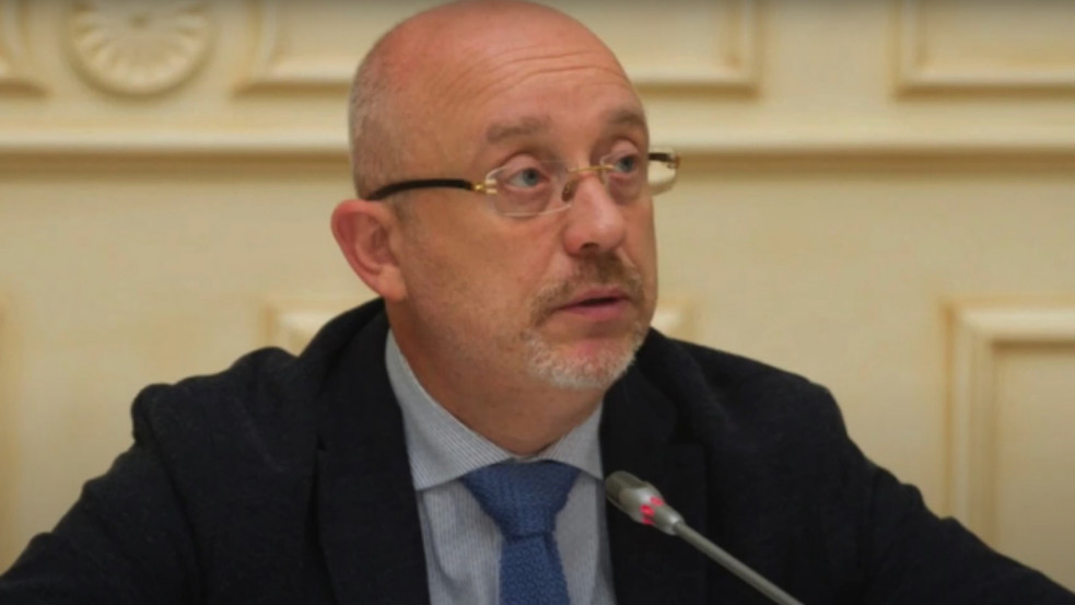 Legalább harmincöten vesztették életüket egy katonai támaszpontot ért orosz légicsapásban