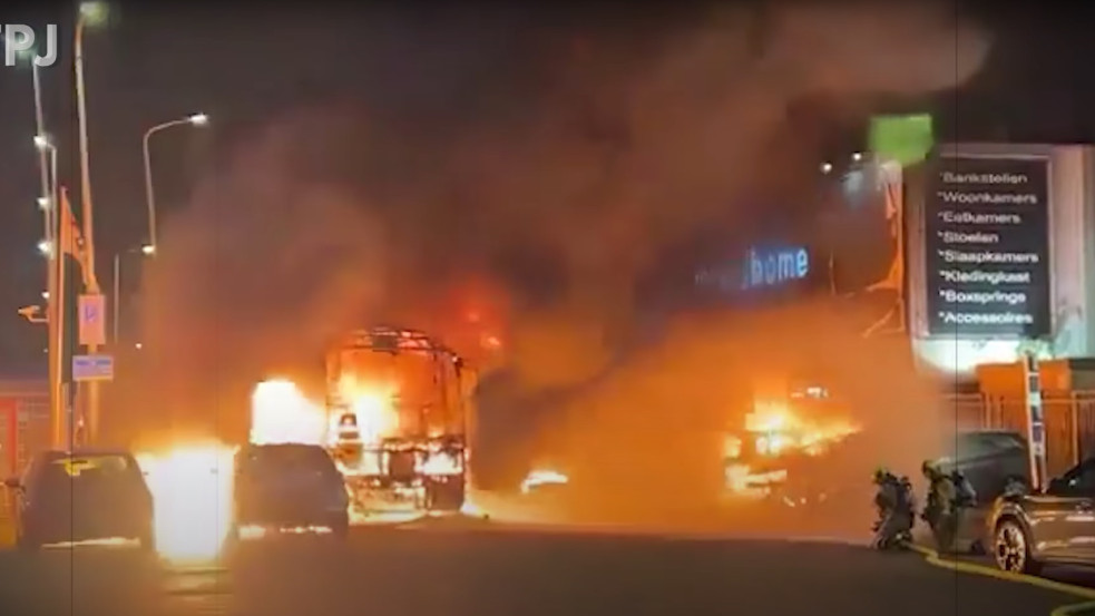 Videó: Rivális eritreai csoportok csaptak össze Hollandiában, legalább négy rendőr megsebesült