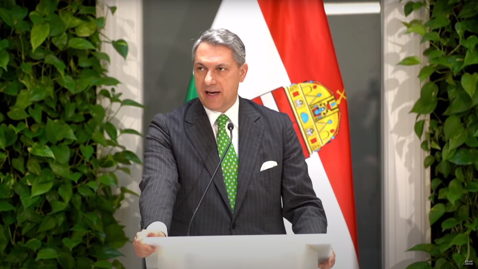 Lázár: a bicskei igazgatót úgy nevezték ki, hogy tudták róla, hogy homoszexuális