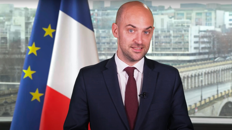 Francia miniszter: Moszkva felelős az ágyi poloskás pszichózis felnagyításáért Franciaországban