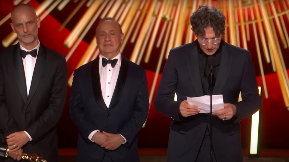 Videó: Izrael offenzíváját kritizálta beszédében az Oscar-díjat nyert filmrendező