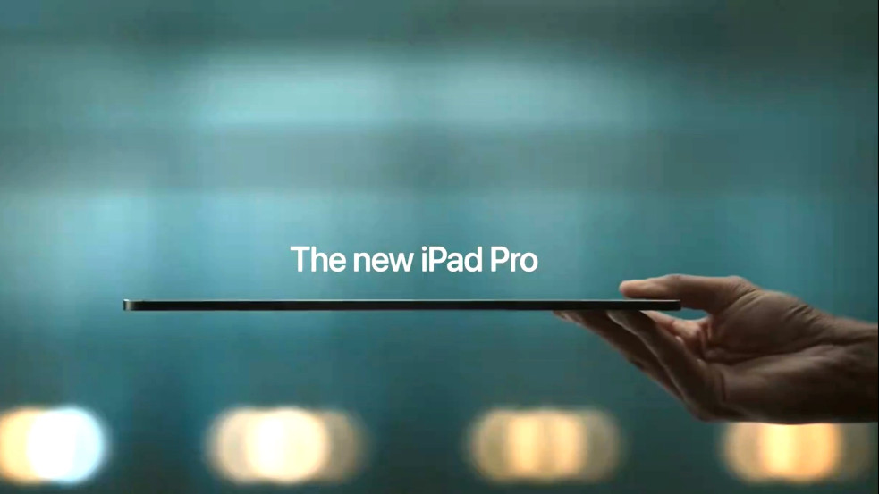 Bocsánatot kellett kérnie az Apple-nek az új iPad-reklám miatt