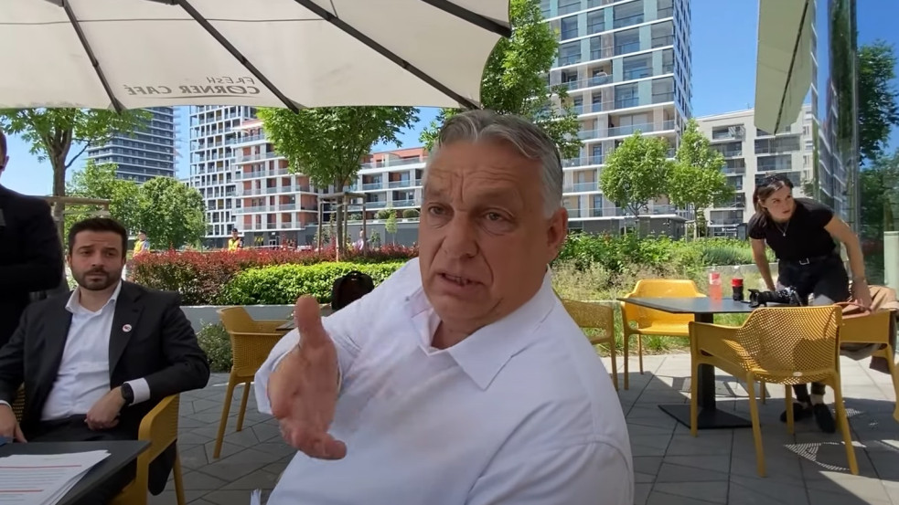 Videó: Kínai rendőrökről és nemzetbiztonságról kérdezték Orbán Viktort