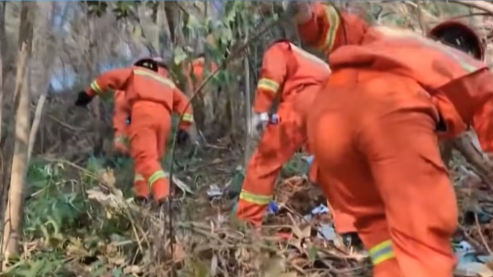 Megtalálták a Dél-Kínában lezuhant kínai utasszállító egyik feketedobozát