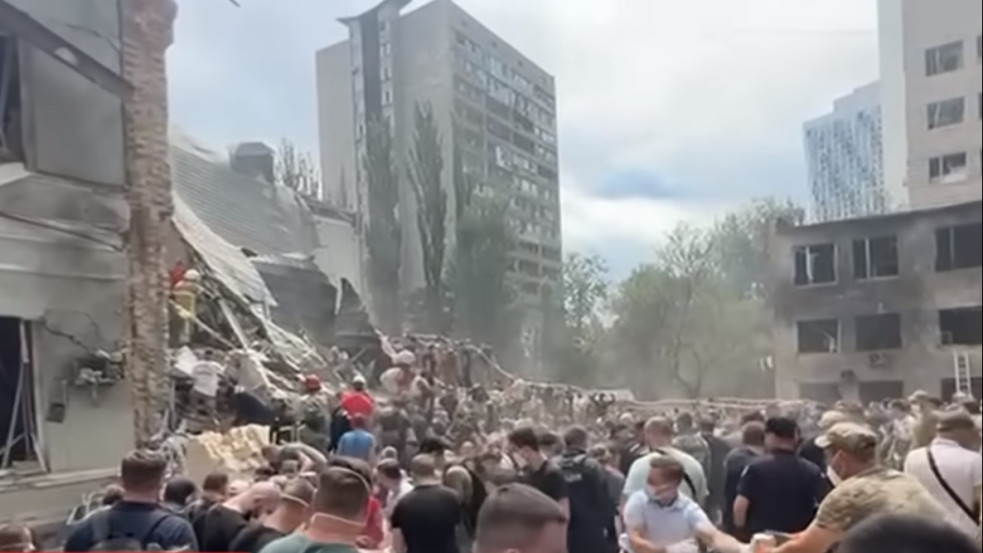 Gyermekkórházat ért bombatámadás Kijevben