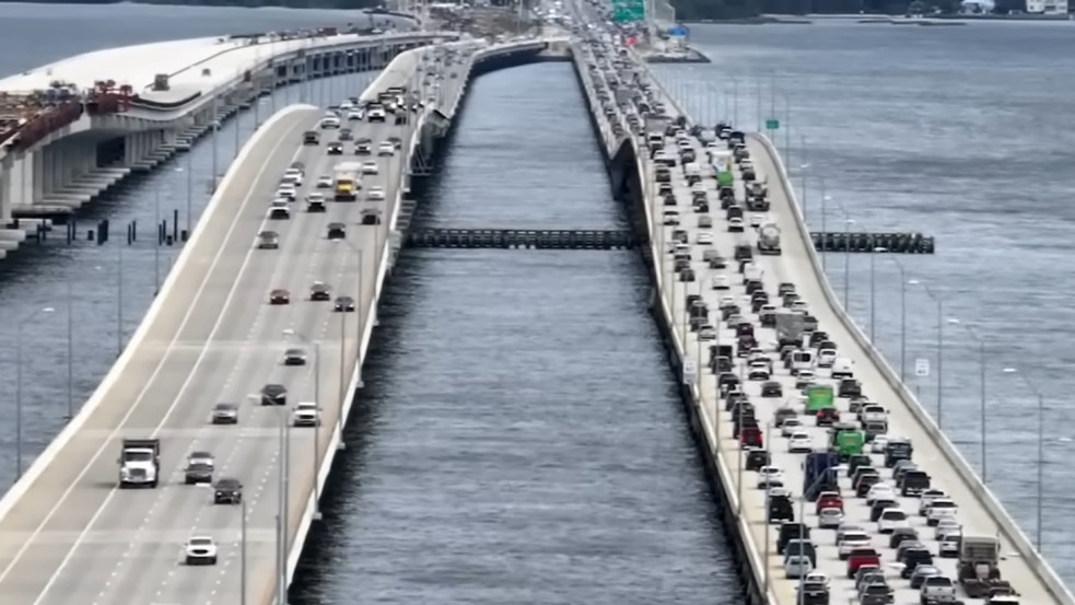 Florida történetének legnagyobb kötelező kitelepítése zajlik a ma este érkező hurrikán miatt