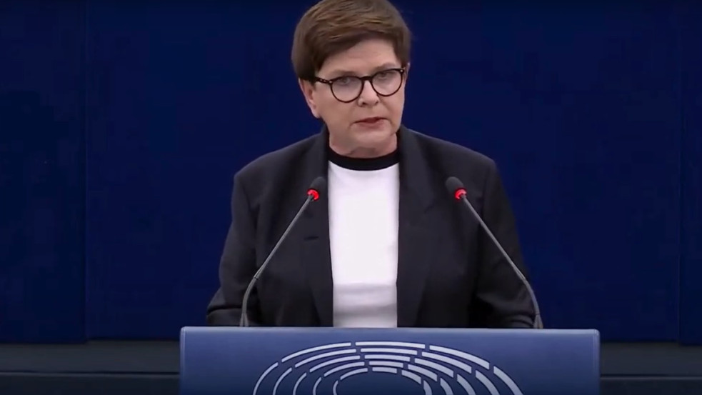 „Von der Leyen, ön nem Európa királynője!” - kemény beszédet mondott a volt lengyel kormányfő