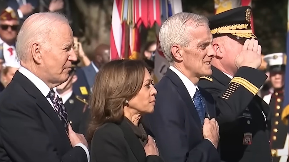 „Ez az utolsó alkalom, hogy itt állok főparancsnokként” – Exkluzív beszámoló Washington D.C.-ből a Veteránok Napjáról