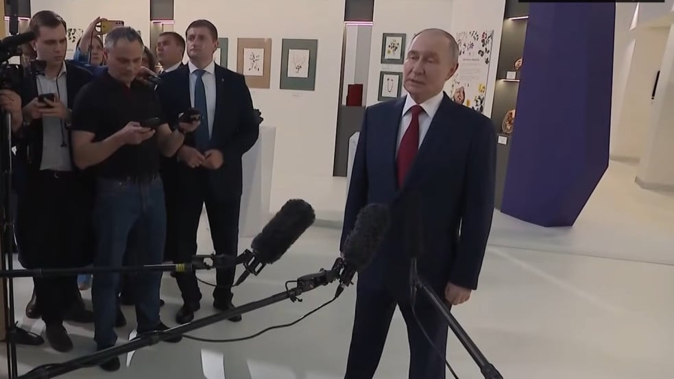 Putyin: készek vagyunk együttműködni Ukrajnával egy békeszerződés előkészítésében