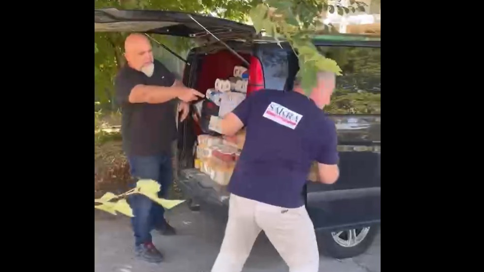 Videó: Drón csapódott be a Hit Gyülekezete Szeretetszolgálatának aktivistái közelében Herszonban