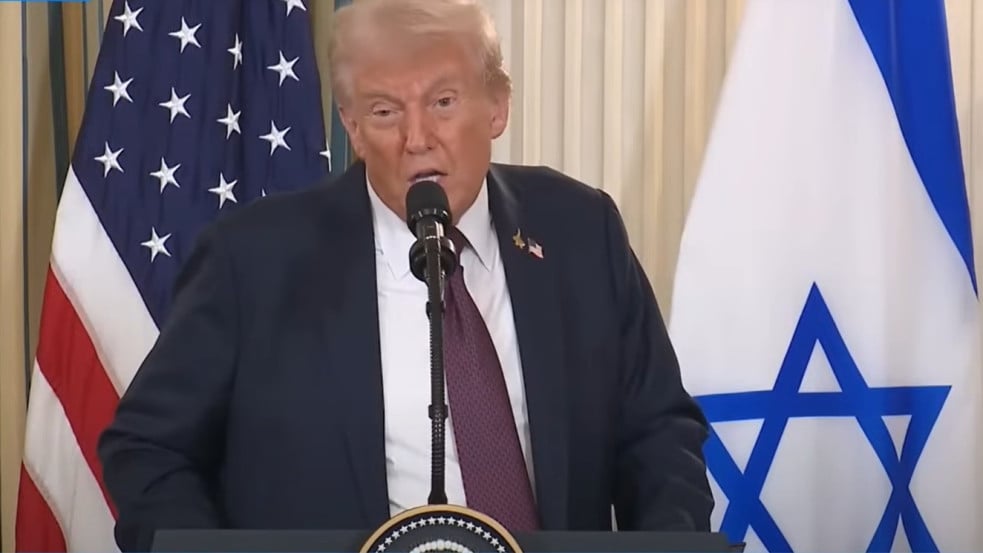 Trump bemutatta „örök időkre szóló” béketervét