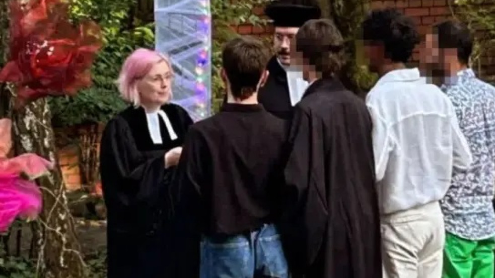 Négy férfi közti „házasságot” áldott meg az LMBT-párti evangélikus lelkész Németországban