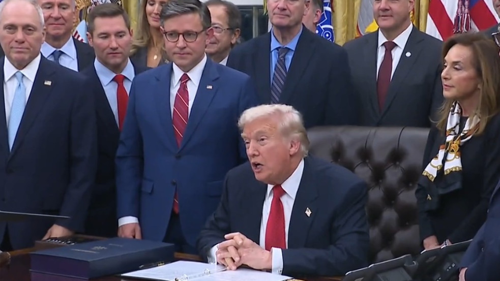 Trump aláírta: Véget ért Amerika történetének leghosszabb kormányzati leállása