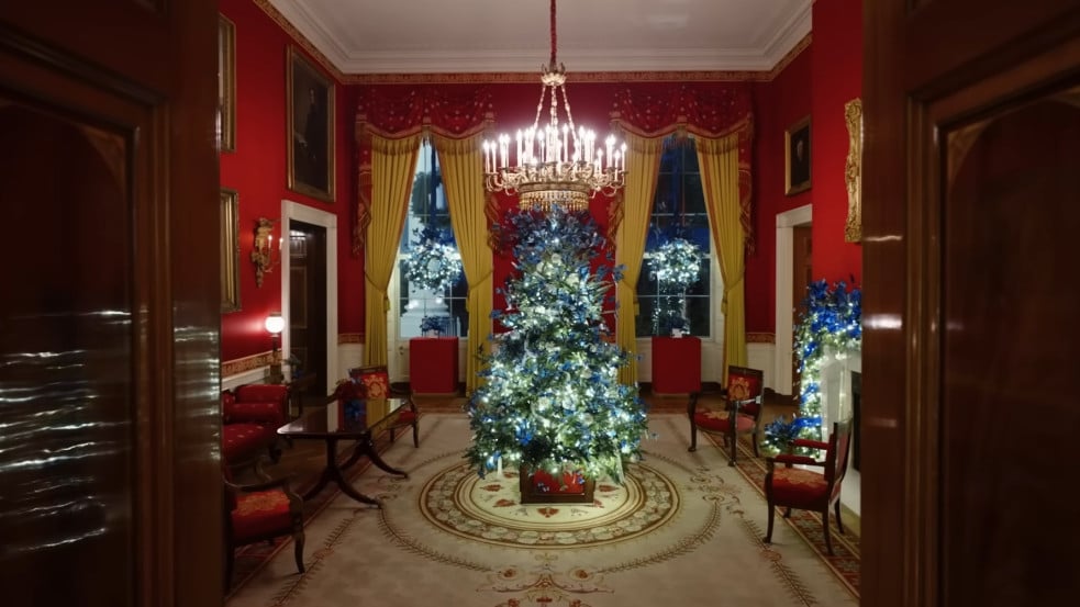 Videó: Meseszép karácsonyi díszekbe öltöztette a Fehér Házat Melania Trump csapata