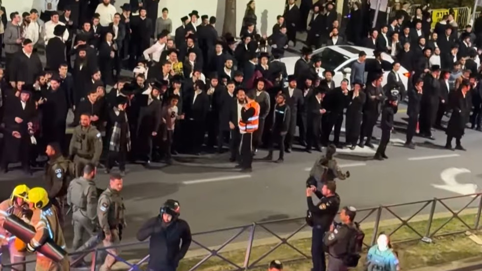 Ultraortodoxok közé hajtott egy busz Jeruzsálemben - egy tinédzser életét vesztette