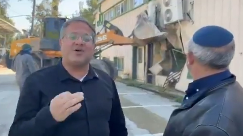 Izrael ledózerolta az ENSZ Hamász-terroristákat foglalkoztató segélyszervezetének épületét Jeruzsálemben