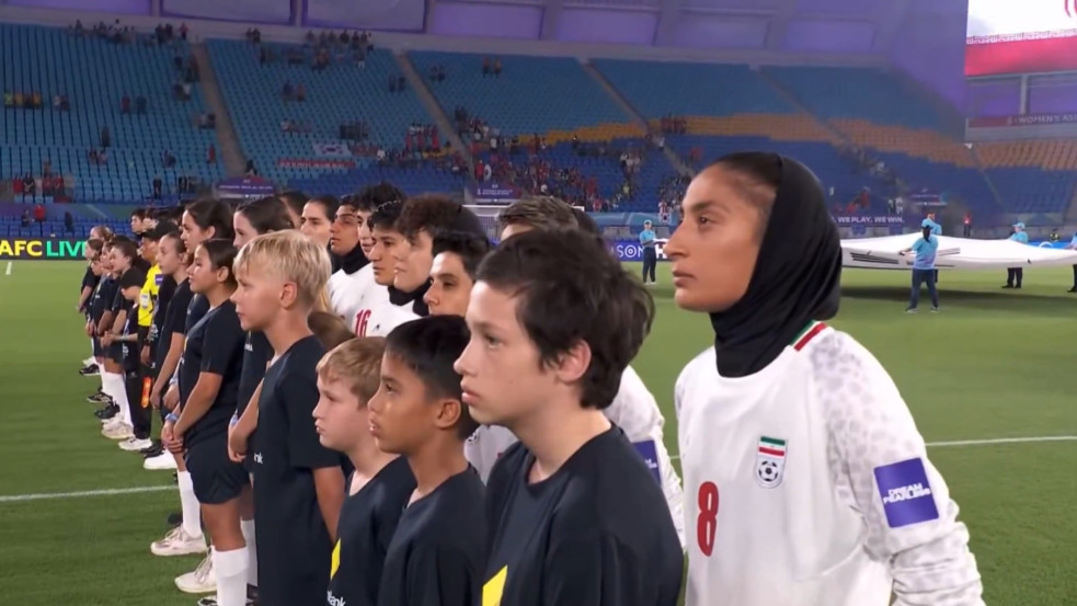 Videó: Nem akarta énekelni saját himnuszát Irán női fociválogatottja az Ázsia-kupán