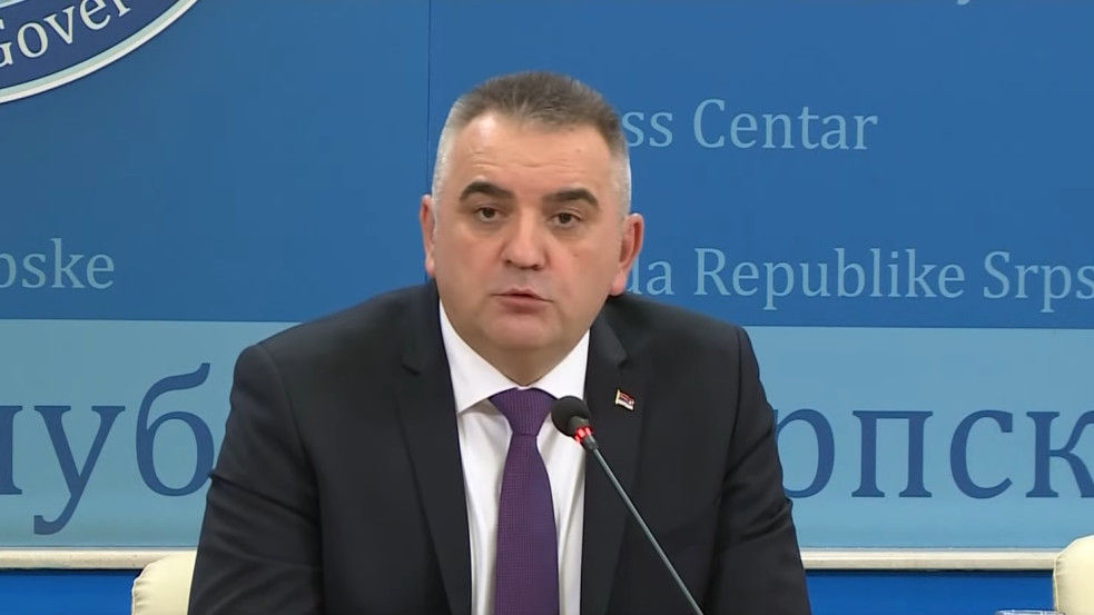 Váratlanul lemondott a boszniai Szerb Köztársaság miniszterelnöke