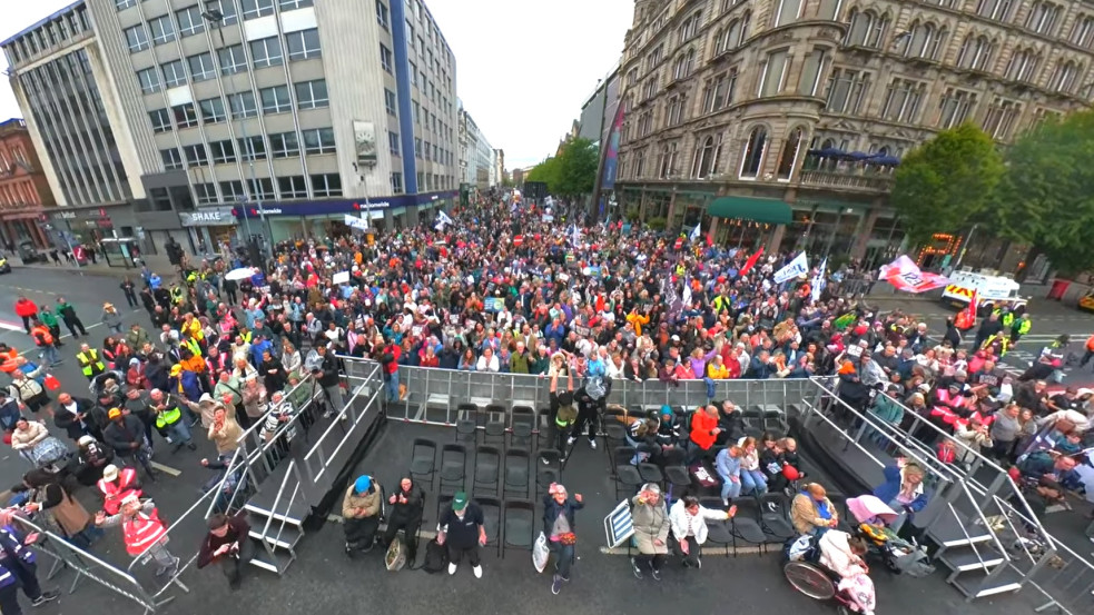 Több ezren vettek részt az idei Jézus-meneten Belfastban