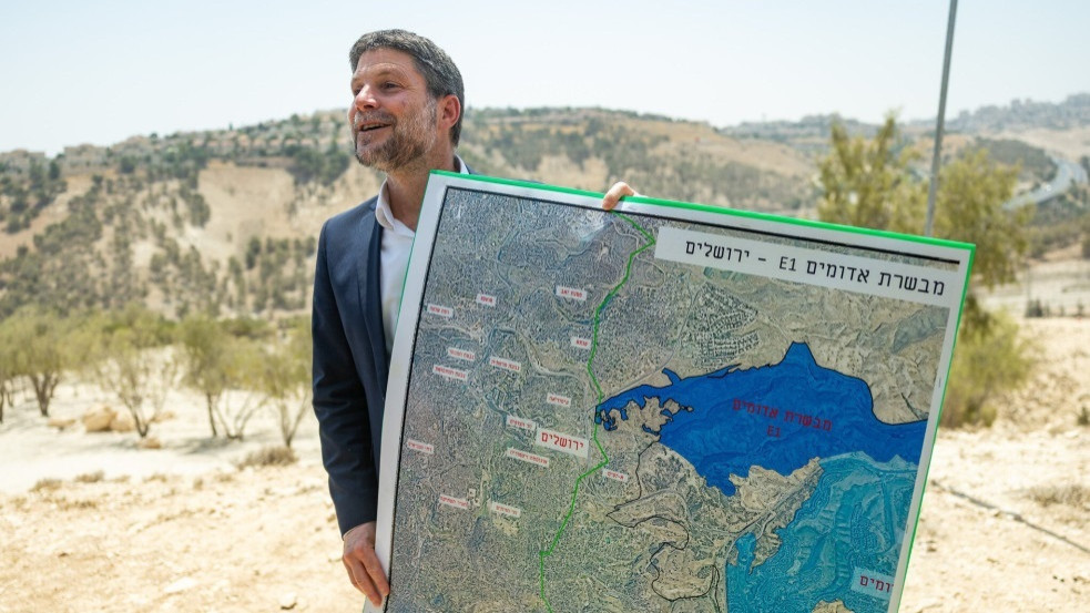 Az izraeli pénzügyminisztert is kitiltották Franciaországból