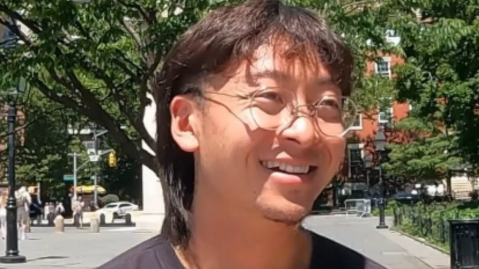 „Nem színlelek tovább… ez valóság!” – Harmincnapos kísérlete során talált valódi hitre a New York-i influenszer