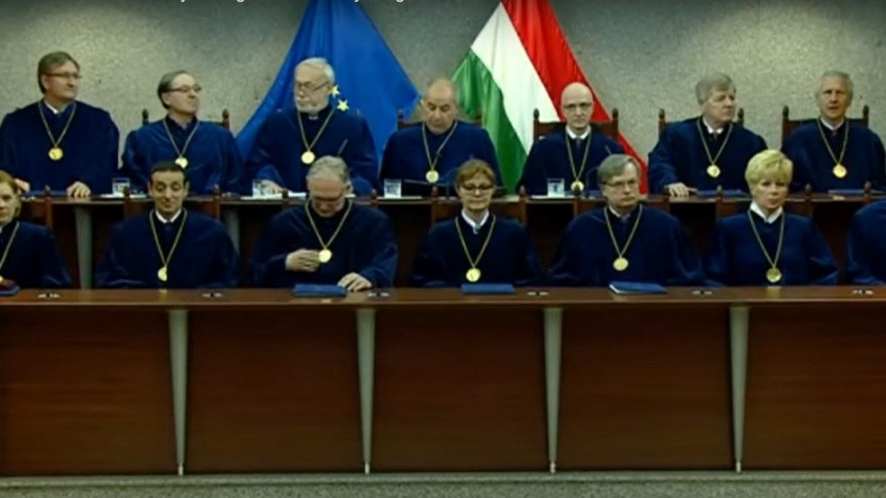 Alkotmánybíróság: Nem lesz népszavazás a Fudan egyetem és az álláskeresési járadék ügyében