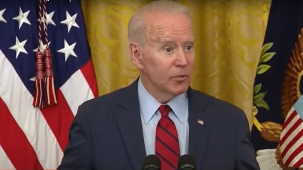 „A liberális világrend jövőjéről szól” a háború – ezzel vigasztalta Biden hivatalnoka a gázáraktól sínylődő családokat