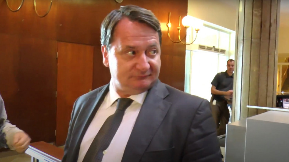 A Kúria öt év fegyházra ítélte Kovács Béla volt jobbikos politikust kémkedés miatt