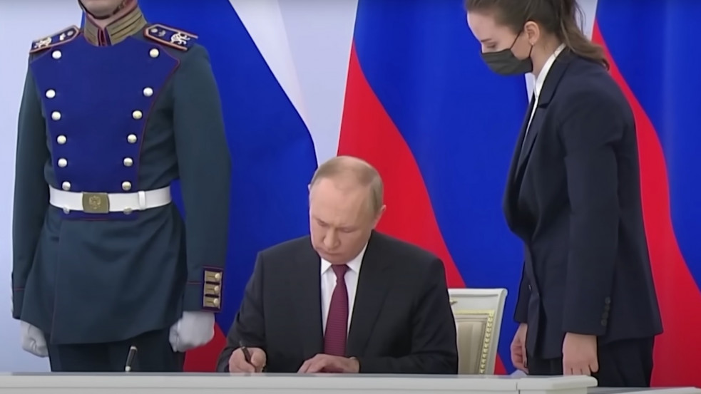 Egy időre fellélegezhetnek a teológus hallgatók: Putyin az ő mentességükre is rábólintott a fegyveres szolgálat alól