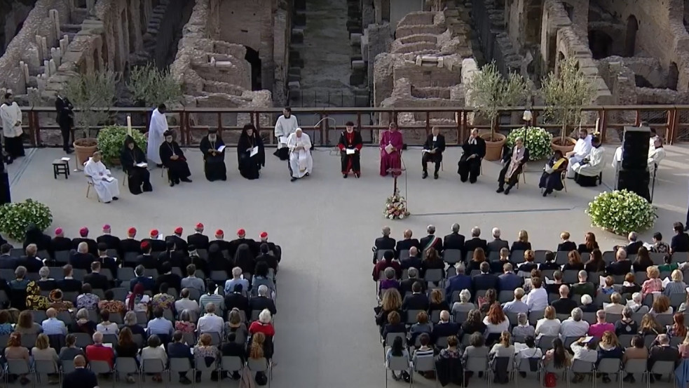 „Egymás testvérei vagyunk” - Rómában találkoztak a világ vallási vezetői