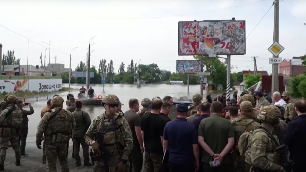 Mintegy 7 ezer főt evakuáltak már Herszon régióban a gátrobbantás miatt