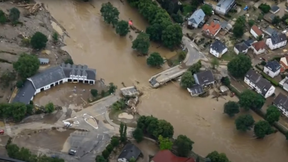 Elképesztő dráma Németországban: több mint 100-an meghaltak, 1300 embert még keresnek az áradások miatt