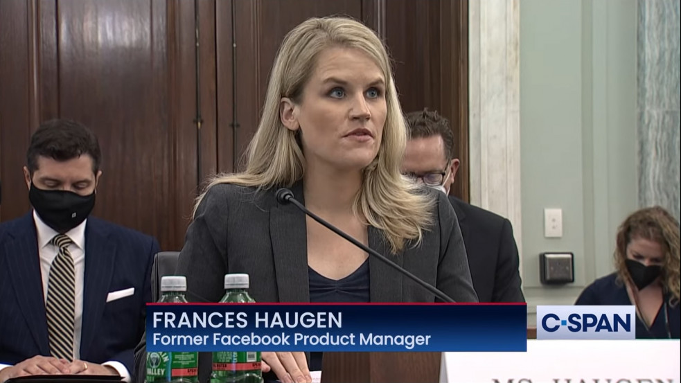"A Facebook platformjai ártanak a gyerekeknek és a társadalomnak" - szenátusi vallomást tett a szivárogtató