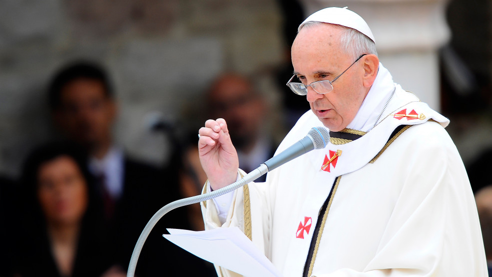 Ferenc pápa: az LMBTQ elleni diszkrimináció bűn