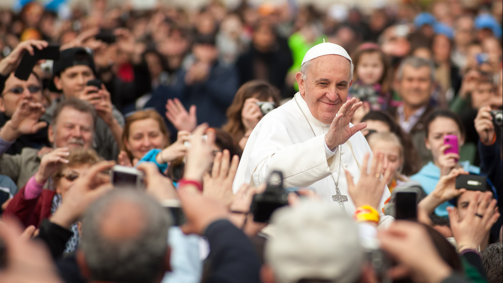 “Még élek” - reagált a pápa a lemondásával kapcsolatos pletykákra