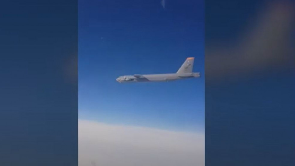 Videó: az orosz határ közelében haladt el két amerikai bombázó, miután átrepültek fél Európa felett