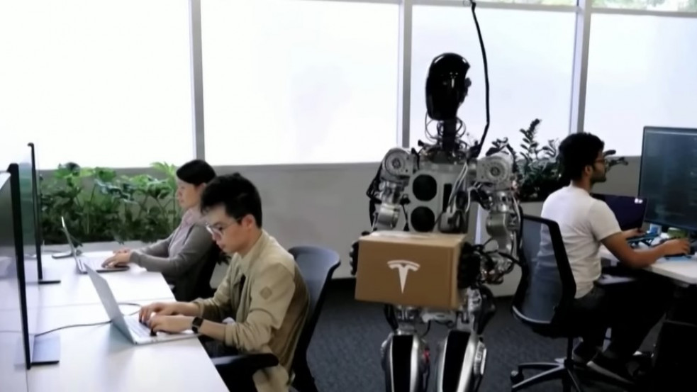 Elon Musk: a Tesla humanoid robotja átformálja a civilizációnkat