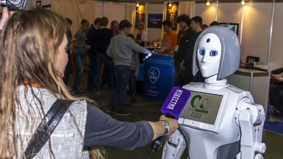 Jönnek a robotújságírók? Egy német kiadó szerint a mesterséges intelligencia veheti át a jövőben az emberek helyét