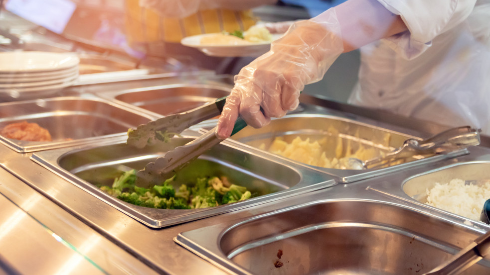 Hadat üzentek a húsevésnek a berlini egyetemi menzákon