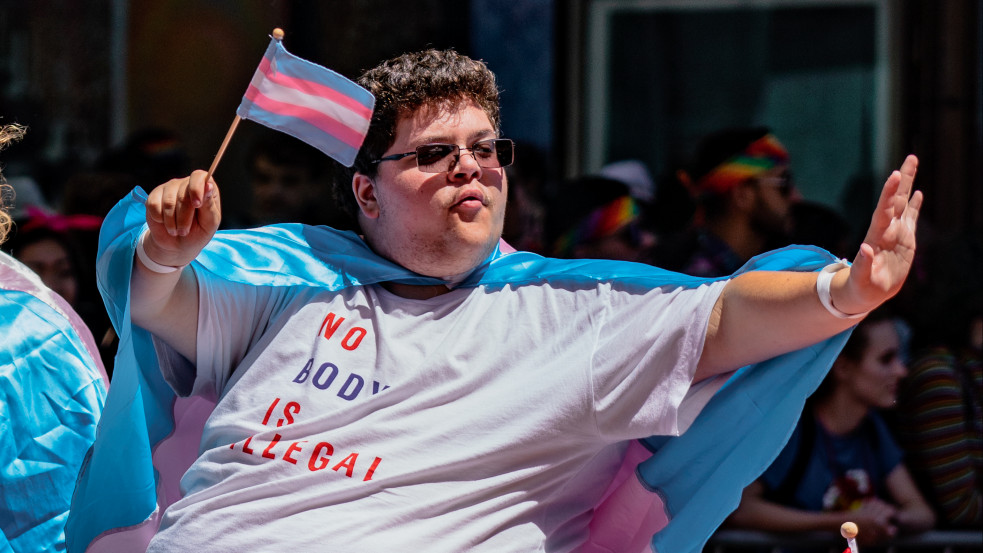 Azért kell fizetnie 1,3 millió dollár kártérítést egy virginiai középiskolának, mert nem engedtek egy lányt a fiúmosdóba