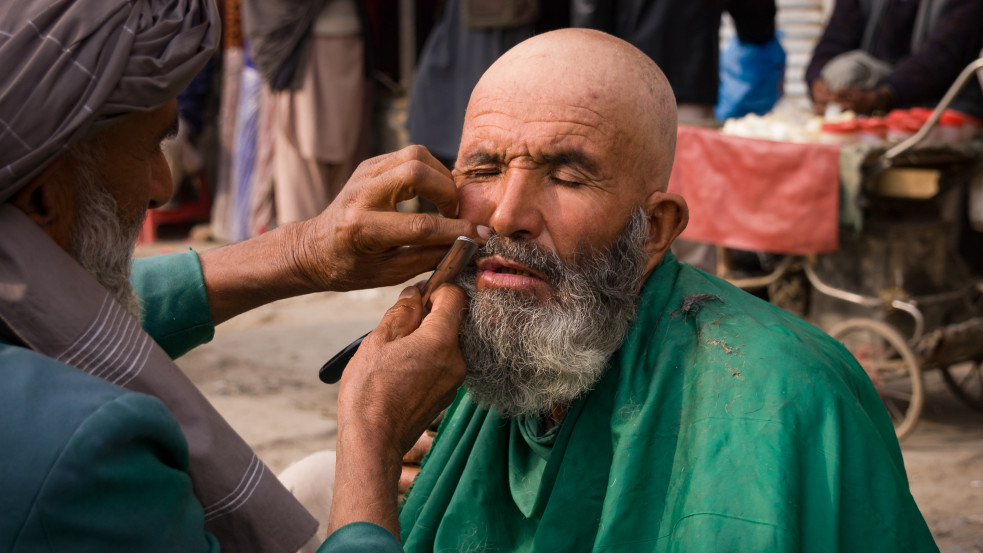 Szakállvágási tilalmat vezettek be a tálibok dél-Afganisztánban