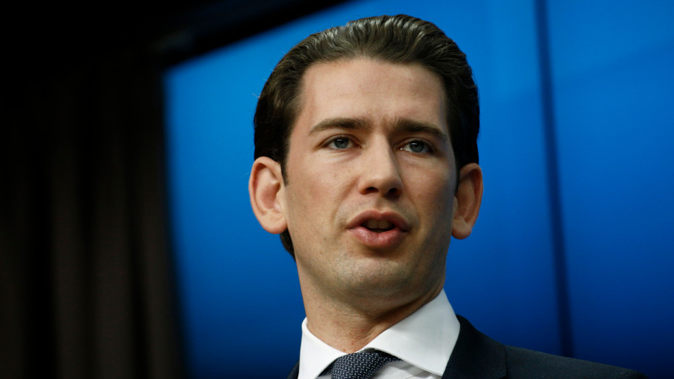 Bejelentette lemondását Sebastian Kurz osztrák kancellár