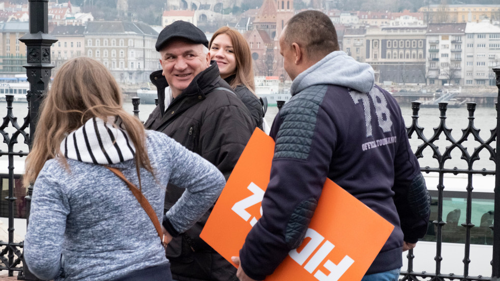 Kiszivárgott: Ha Magyarországról kell tudósítani a külföldi médiában, akkor az NGO-k kezében van az összes kártya