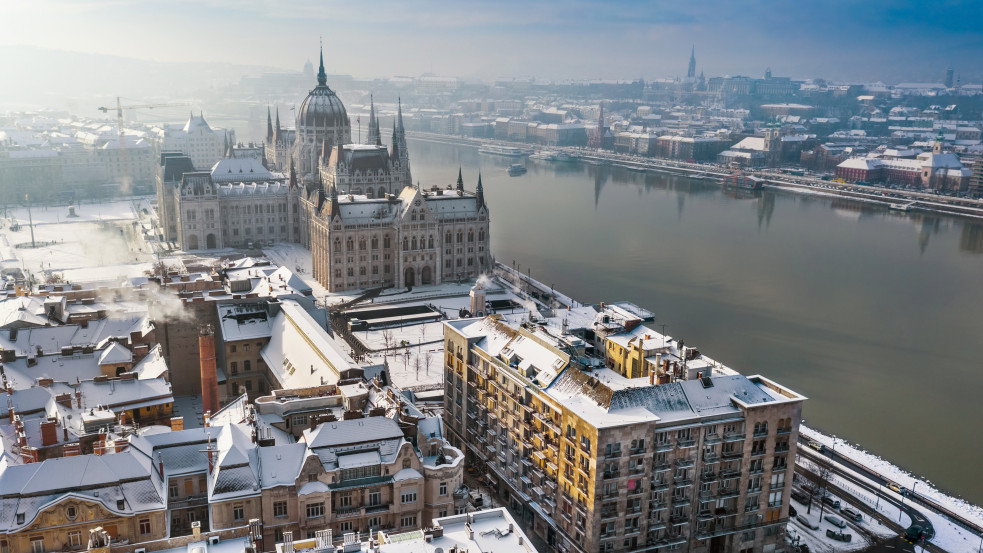 Budapestre is kiadták a másodfokú riasztást a tartós ónos eső miatt