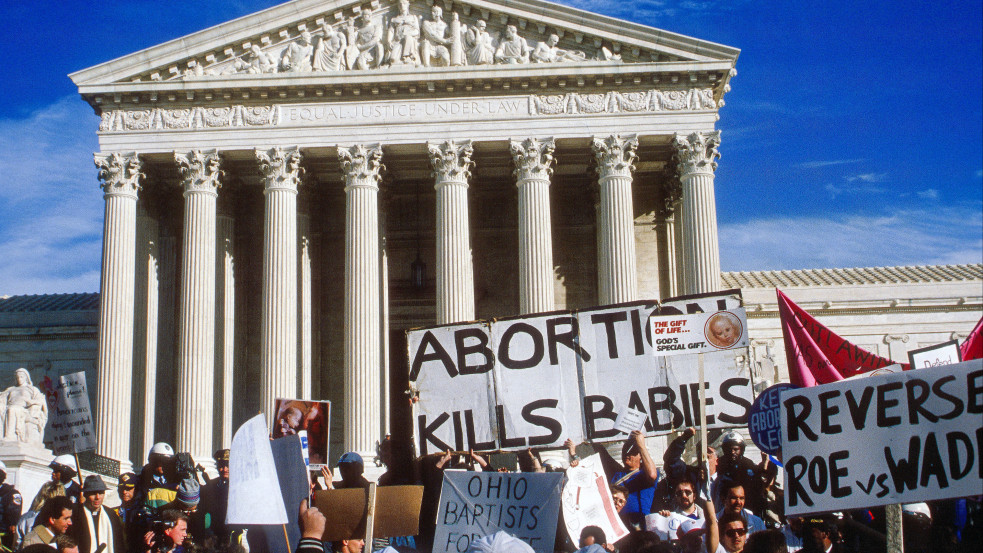 Mike Pence: itt az ideje, hogy a Roe kontra Wade a történelem süllyesztőjébe kerüljön