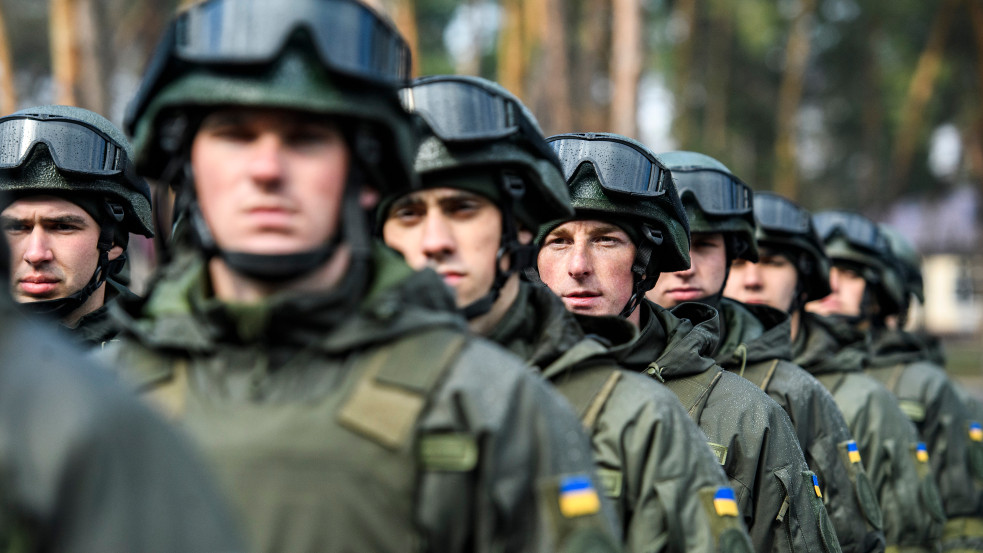 Brüsszel Zelenszkij mellé áll: Elzárnák a menekültutat a hadköteles ukrán férfiak elől