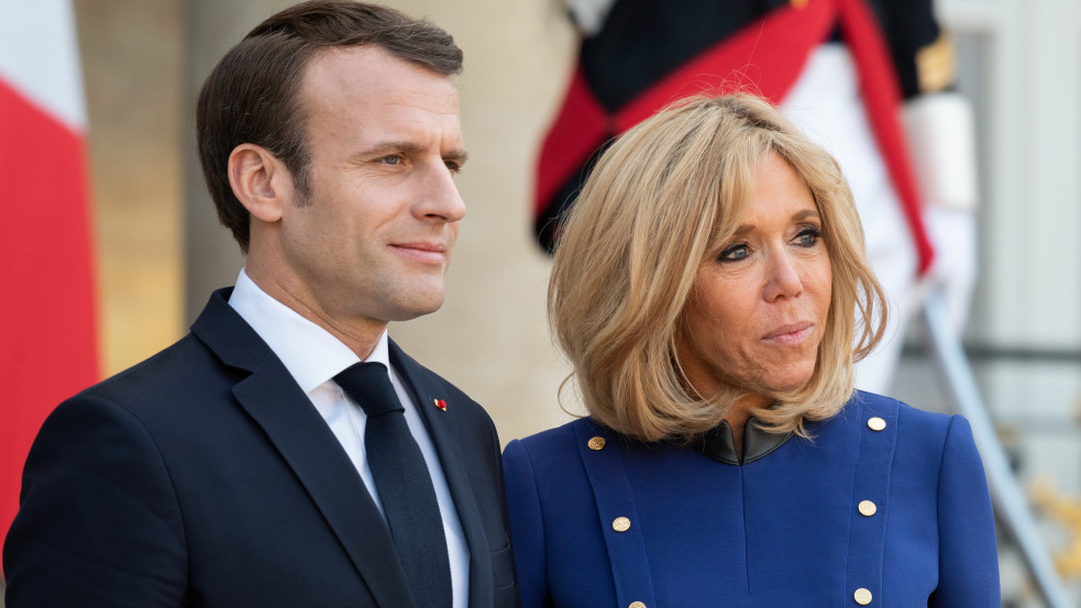 Pert indít Macron felesége, miután azt terjesztik róla, hogy férfiként született