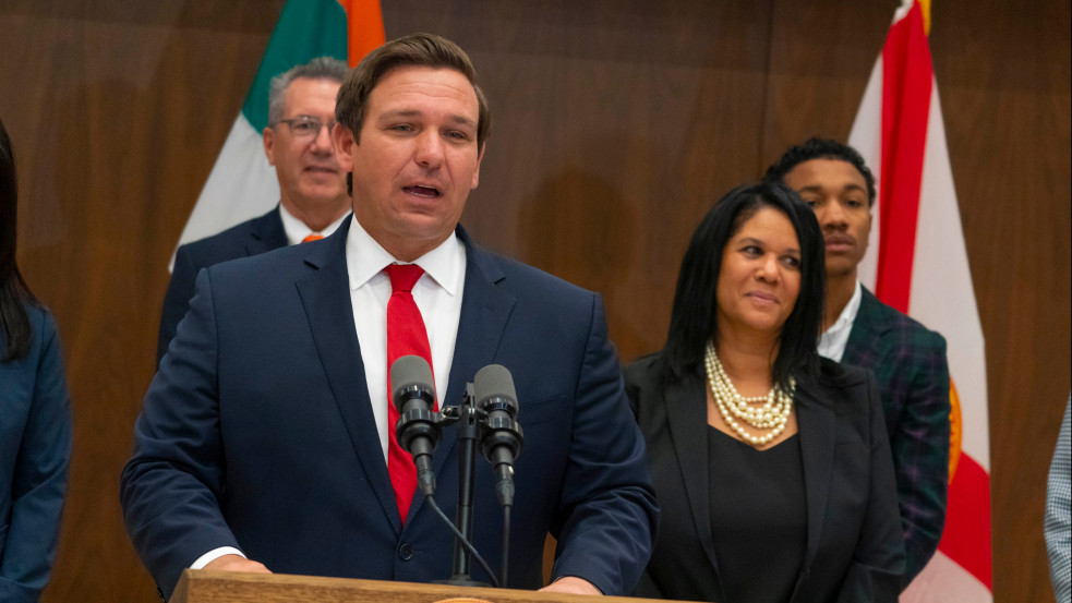 Florida kormányzója szerint rengeteg kárt okoznak a „Soros-ügyészek”