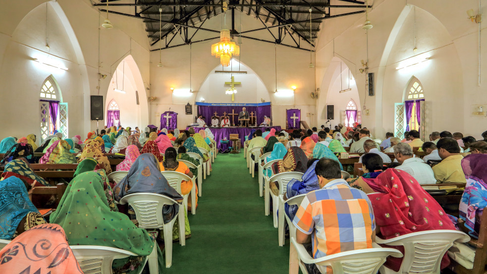 Lincselés, bibliaégetés, rongálások: politikai célponttá váltak az indiai keresztények