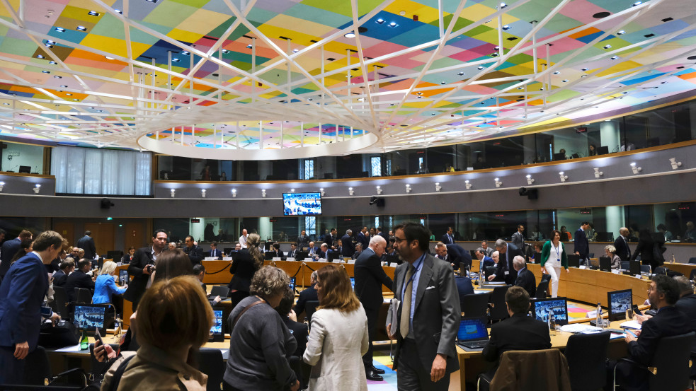 Uniós szerződés vs nemzeti alkotmány - vitában Lengyelország és az Európai Bizottság